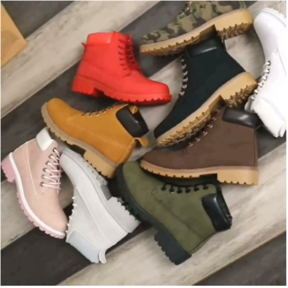 NWT Women's Cute Explorer Waterproof Winter Boots - Picture 2 of 7